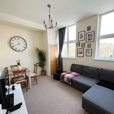 Cosy Town Centre Apartment Close To Beach Bournemouth Kültér fotó