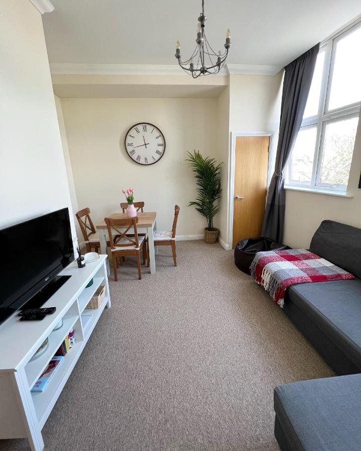 Cosy Town Centre Apartment Close To Beach Bournemouth Kültér fotó